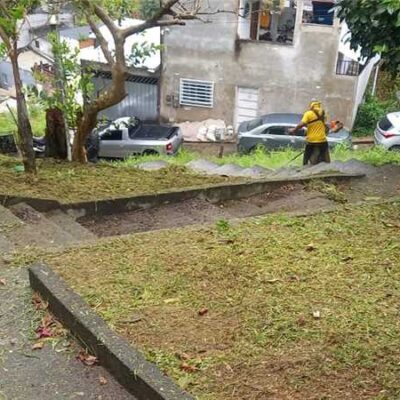 Prefeitura de Ilhéus realiza serviços de roçagem e capinagem no Alto da Tapera