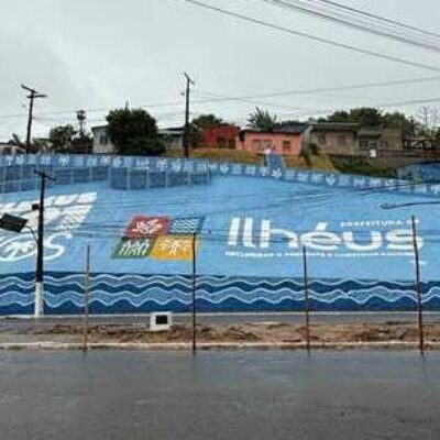 Prefeitura de Ilhéus entrega revitalização do paredão e escadaria do Parque Infantil