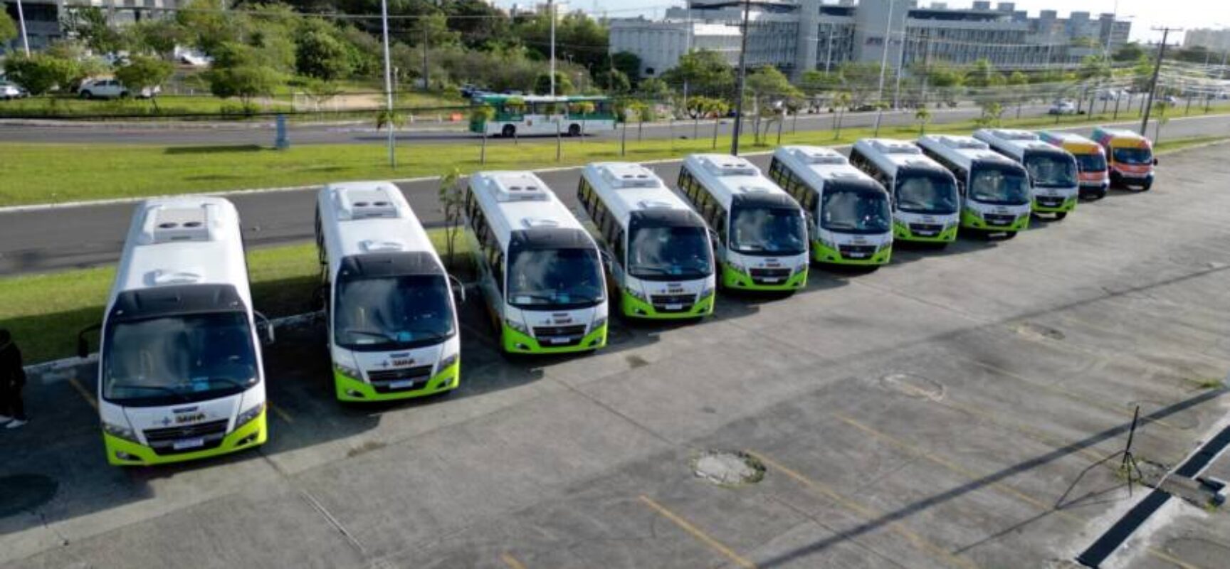 Governo do Estado entrega veículos novos e amplia cobertura de saúde em cidades do interior baiano