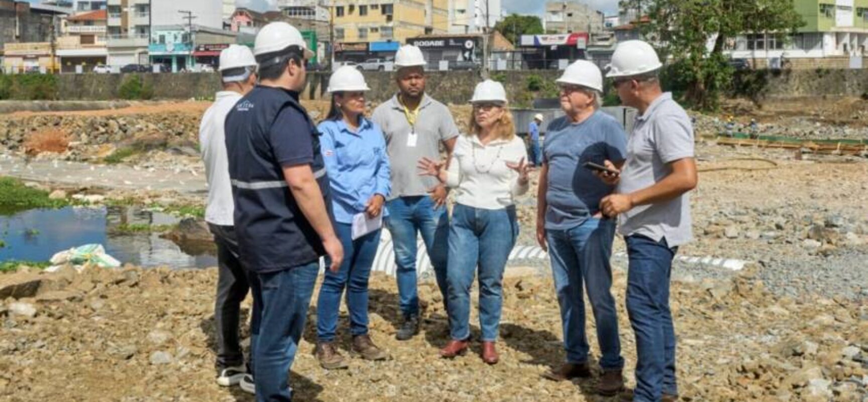 Secretaria de Infraestrutura e Urbanismo faz visita integrada à obra e serviços da nova ponte que liga Avenida Amélia Amado ao Conceição