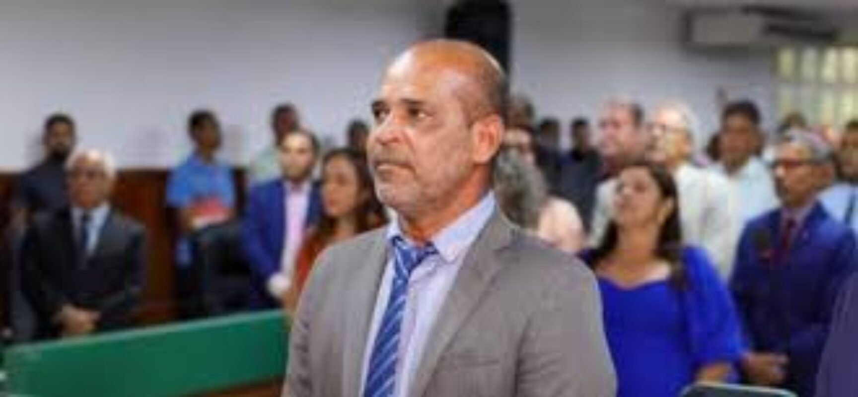 Presidente CÉSAR PORTO protocola Moção de Louvor e Congratulação pelos 112 anos de fundação da Diocese de Ilhéus