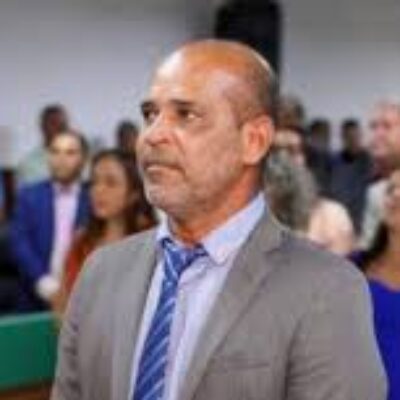 Presidente CÉSAR PORTO protocola Moção de Louvor e Congratulação pelos 112 anos de fundação da Diocese de Ilhéus