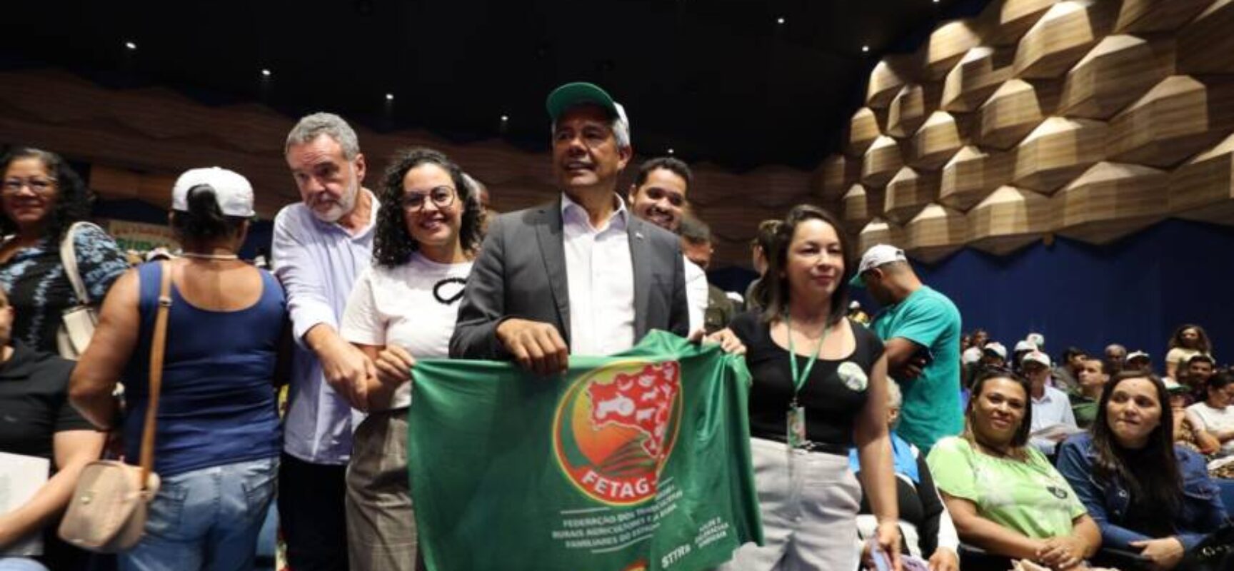 Em Feira de Santana, Jerônimo Rodrigues destaca força do sindicalismo rural durante encontro da Fetag-BA