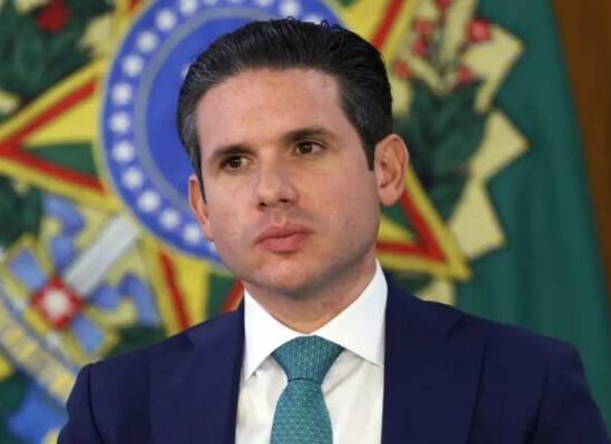 Motta diz que adiamento do PL antifacções é para ampliar o debate e que não quer dar “troféu” a políticos