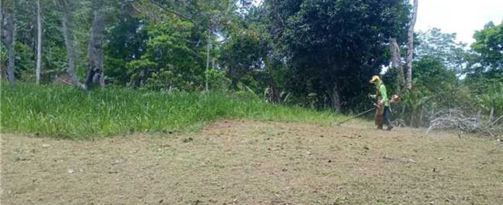 Prefeitura de Ilhéus realiza serviços de limpeza no Cemitério do Japu