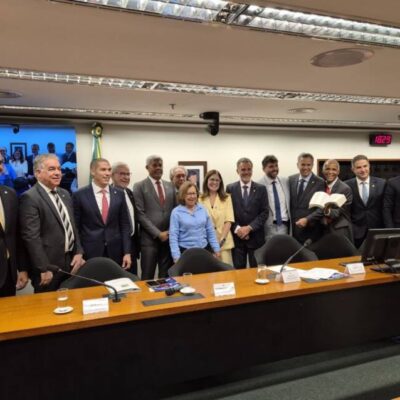 Em Brasília, Jerônimo Rodrigues debate prioridades na segurança, saúde e agricultura familiar com deputados federais da bancada baiana