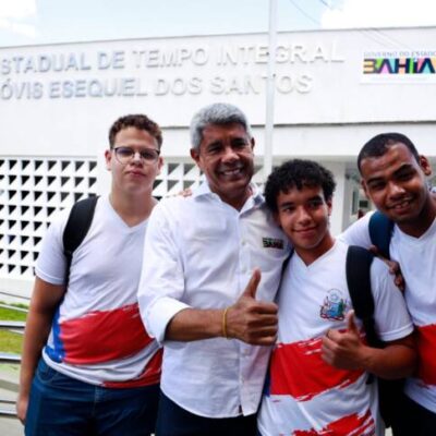 Em Santo Antônio de Jesus, Jerônimo Rodrigues entrega colégio de tempo integral, 57 viaturas policiais e autoriza ampliação do HRSAJ