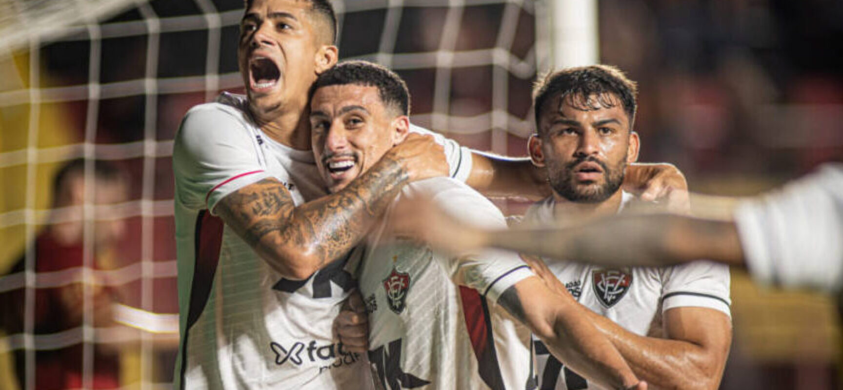 Vitória vence Sport na Ilha do Retiro e deixa o Z-4