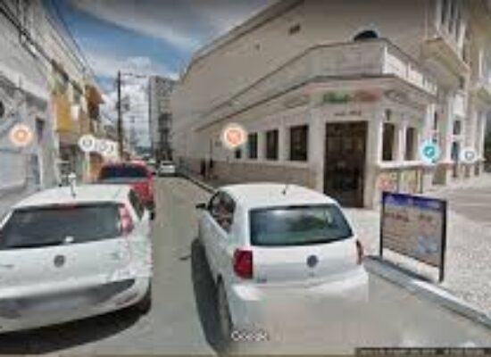 Rua Coronel Paiva será temporariamente interditada para instalação da decoração de Natal em Ilhéus