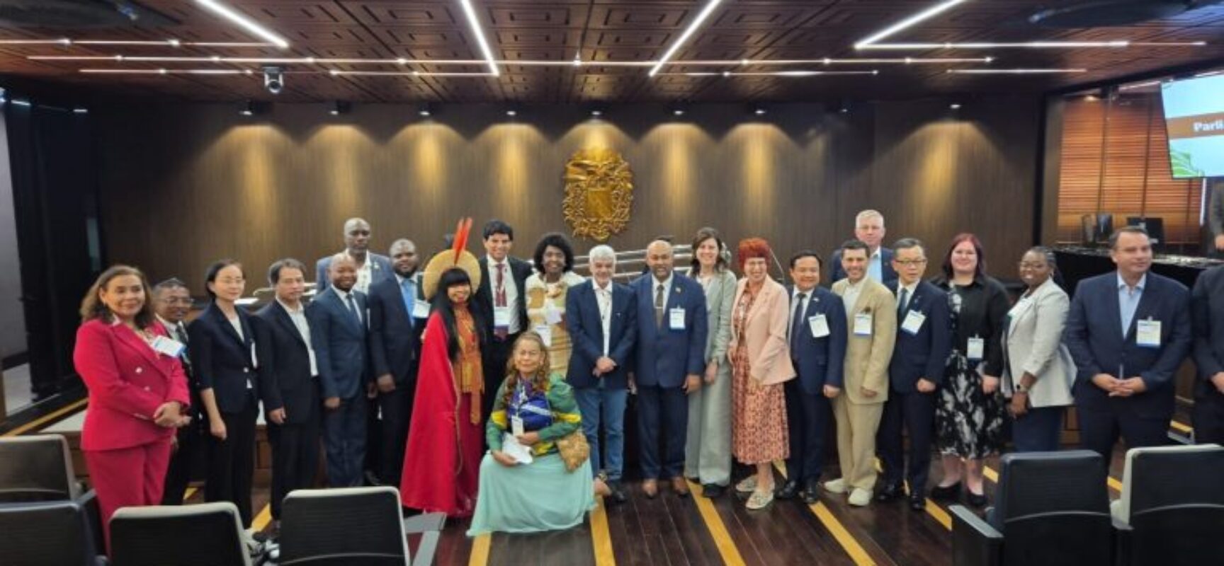 Parlamentares aprovam 25 diretrizes para enfrentar crise climática durante a COP30