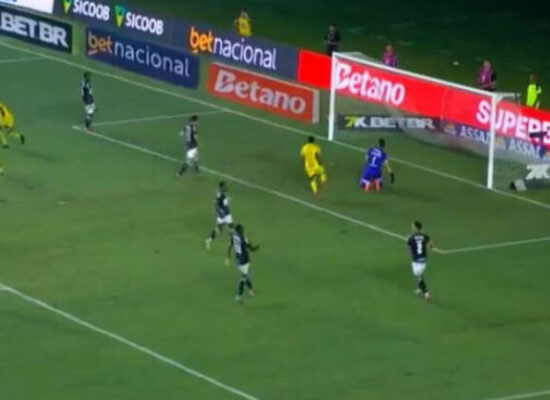 Vasco perde para o Mirassol no último jogo em casa no Brasileirão 2025