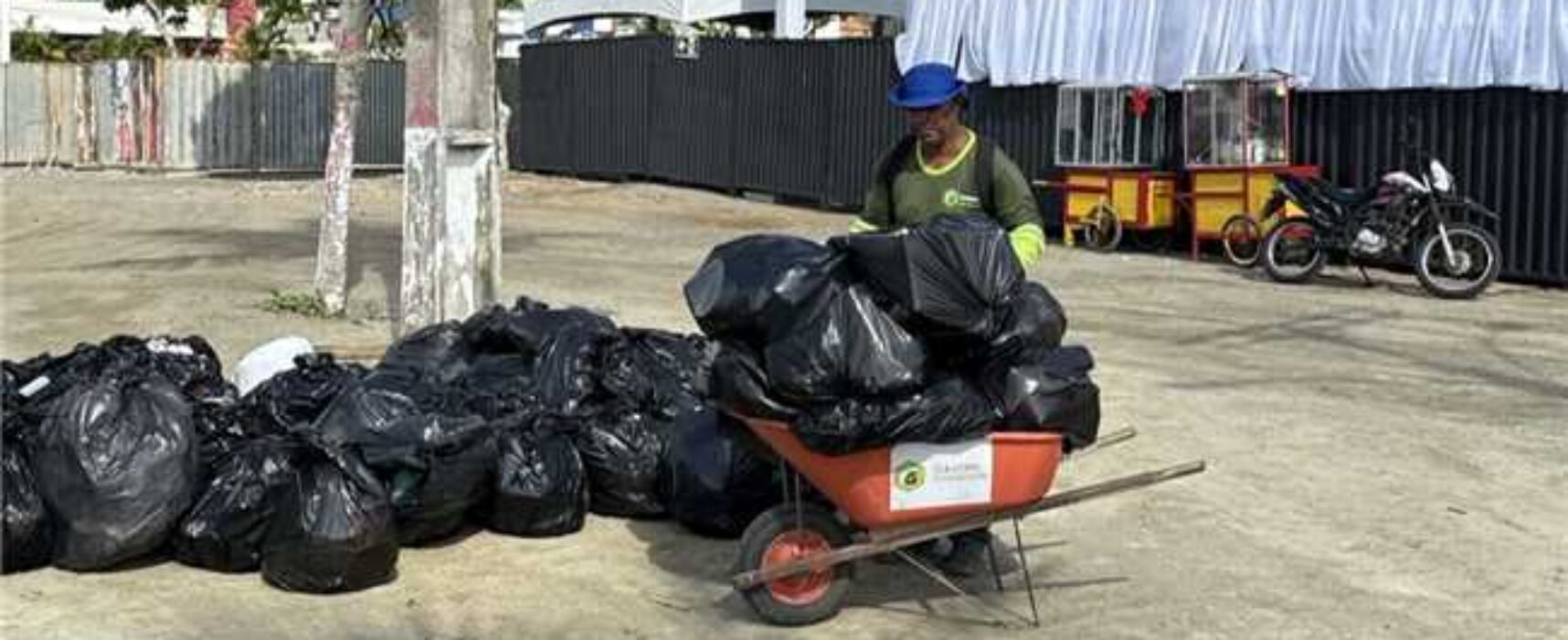 Prefeitura de Ilhéus realiza operação de limpeza após primeiro dia da Virada Ilhéus 2026