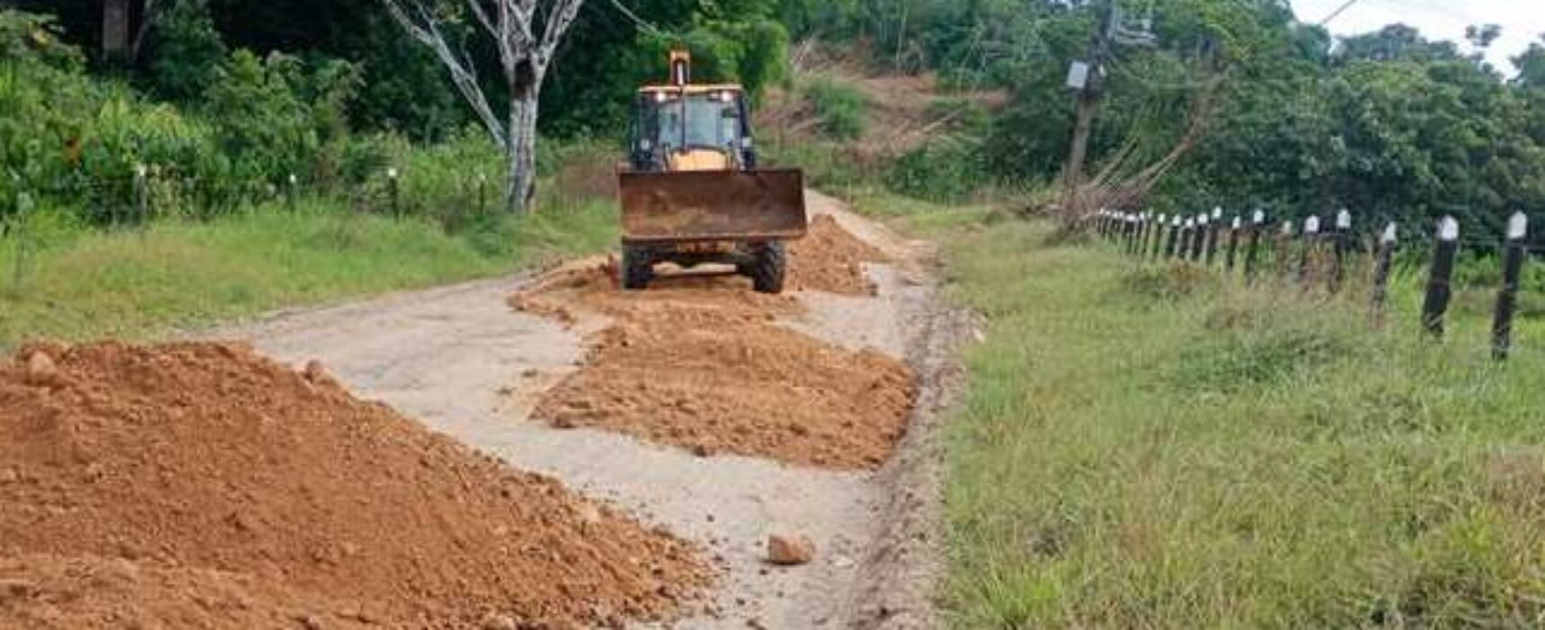 Prefeitura de Ilhéus dá continuidade à recuperação da estrada de Aritaguá