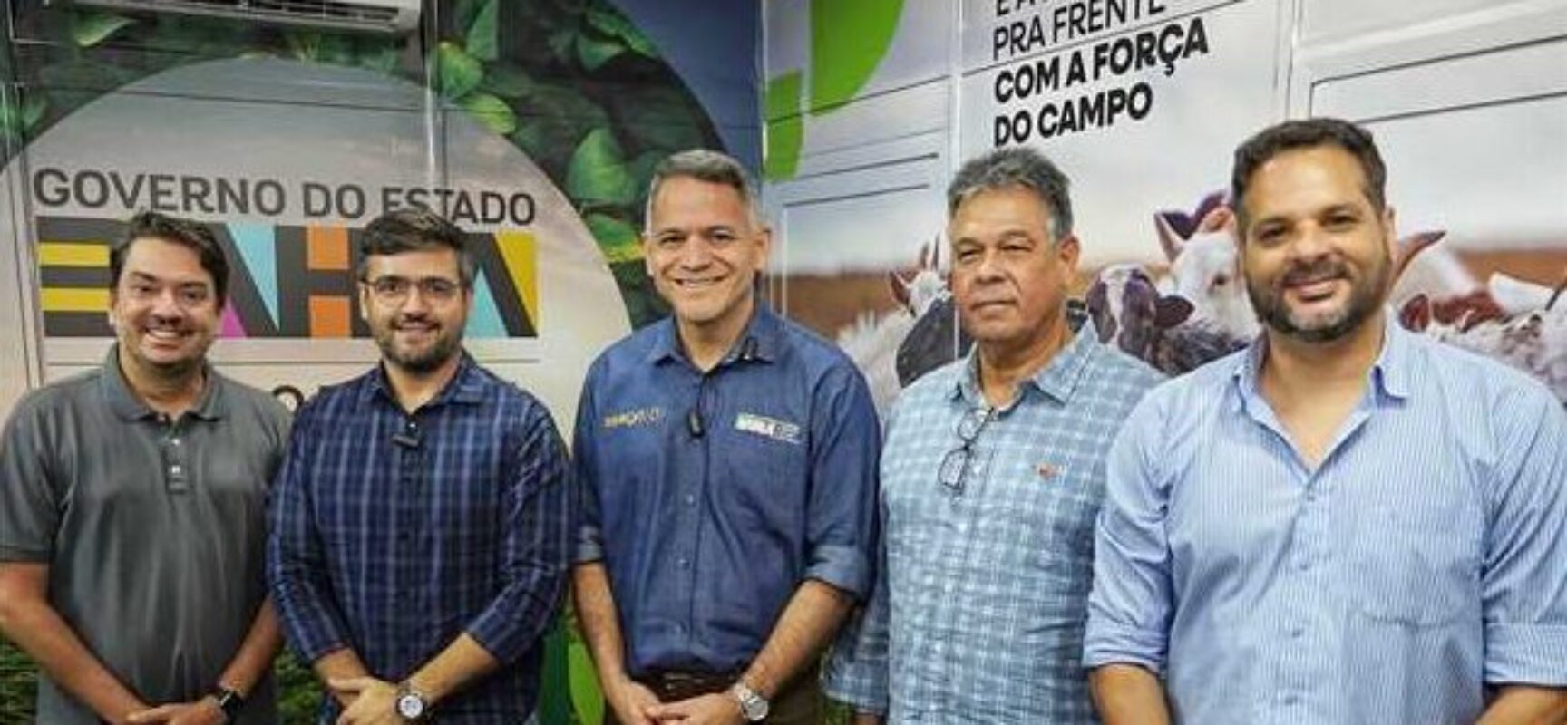 Prefeito Valderico Junior se reúne com o secretário de Agricultura da Bahia durante a FENAGRO