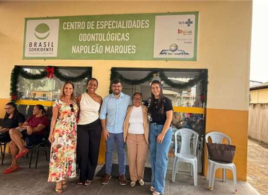 Entrega de próteses dentárias devolve sorrisos e dignidade à população de Ilhéus