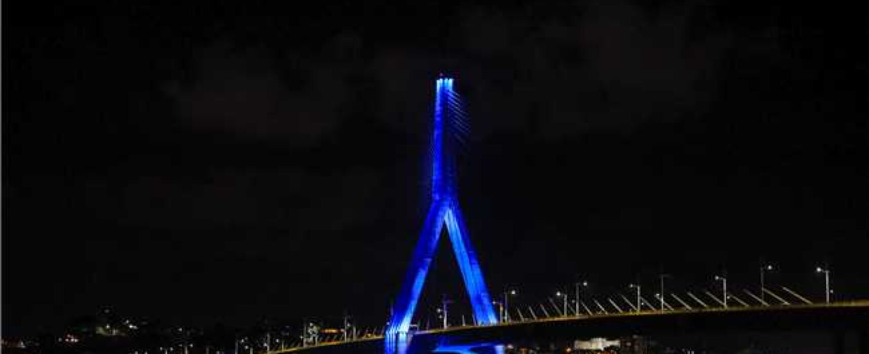 Prefeitura de Ilhéus entrega nova iluminação cênica da Ponte Jorge Amado