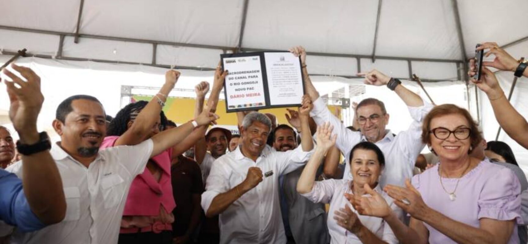 Jerônimo Rodrigues assina ordem de serviço para obra de macrodrenagem em Dário Meira