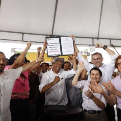 Jerônimo Rodrigues assina ordem de serviço para obra de macrodrenagem em Dário Meira