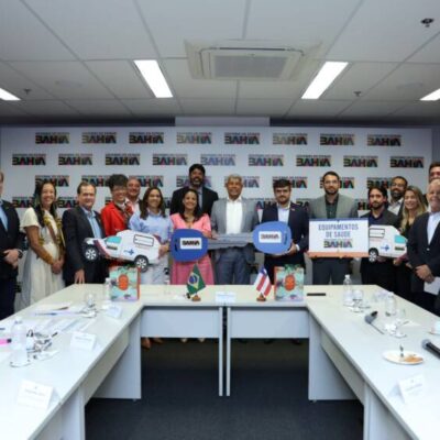 Ambulâncias, veículos administrativos e equipamentos para a saúde são entregues pelo Governo do Estado durante reunião com Prefeitura de Ilhéus