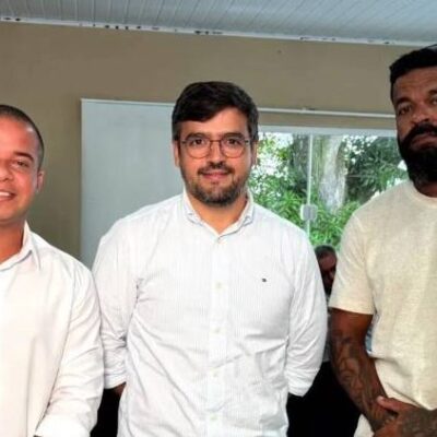 Thiago Martins trata dos acertos finais para a construção do Píer da Maramata