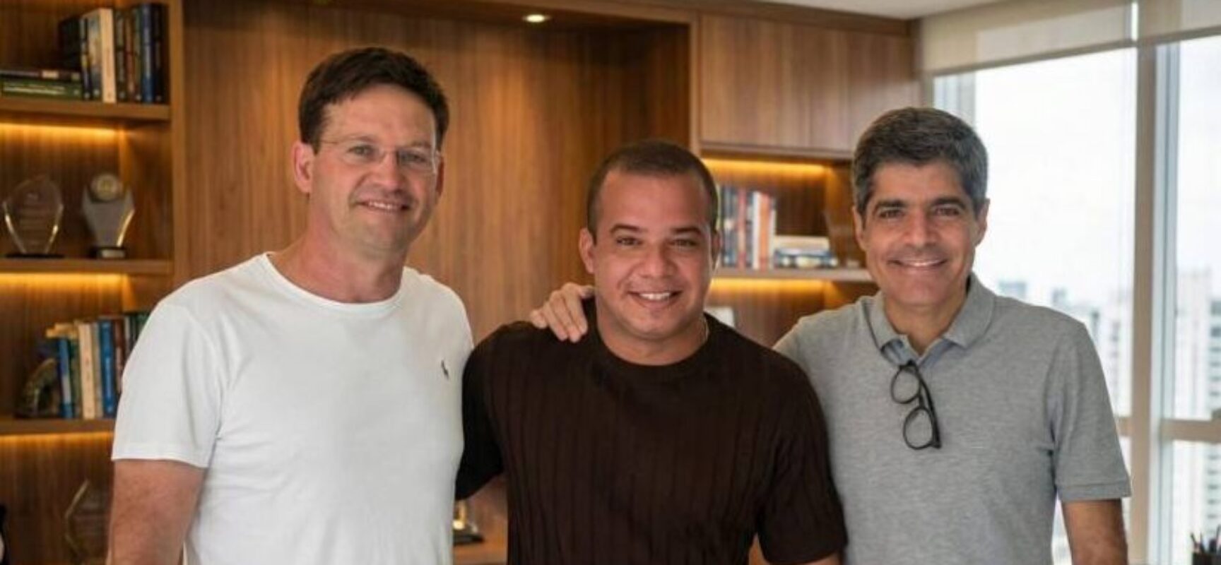 Thiago Martins articula alinhamento político entre PL e União Brasil em encontro com ACM Neto e João Roma