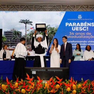 Jerônimo Rodrigues se torna primeiro governador da Bahia a receber título de Doutor Honoris Causa pela Uesc
