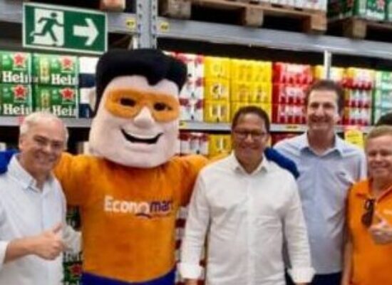 Prefeito Augusto Castro prestigia a inauguração do atacadista Economart em Itabuna