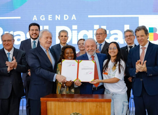 Brasil intensifica ações para proteção de crianças e adolescentes na saúde, educação e direitos humanos