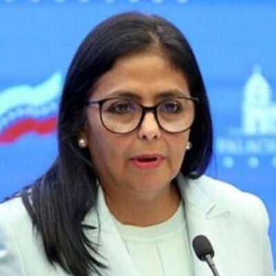 Delcy Rodríguez toma posse na Assembleia Nacional da Venezuela