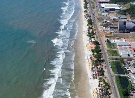 Ilhéus proíbe cobrança de consumação mínima nas barracas de praia do município