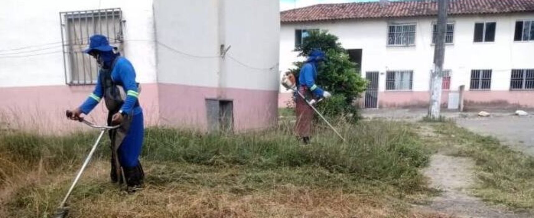 Prefeitura de Itabuna executa a limpeza de áreas públicas comuns nos condomínios Jubiabá e Gabriela