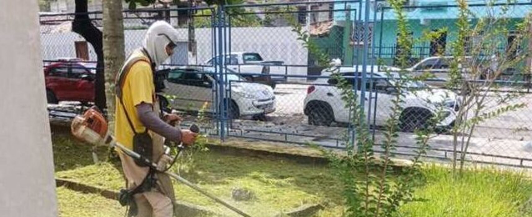 Unidades de saúde recebem serviços de roçagem e limpeza em Ilhéus