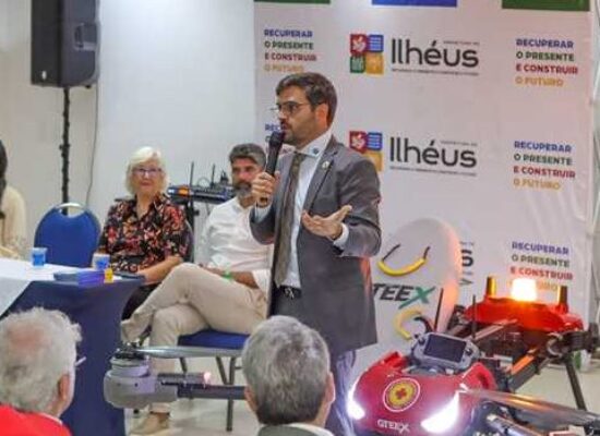Prefeito Valderico Junior apresenta drone salva-vidas para fortalecer segurança nas praias