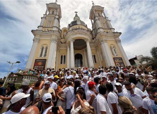 Lavagem das Escadarias de São Sebastião 2026 reúne fé, tradição e grande participação popular