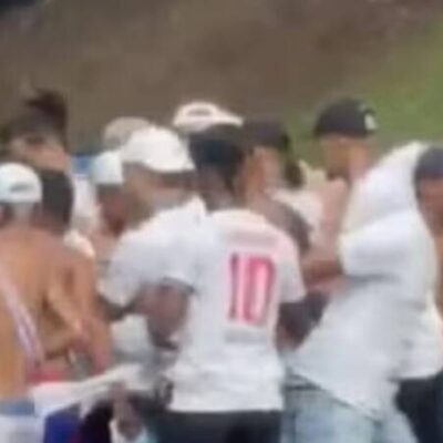 Homem é espancado por integrantes de torcida organizada antes de jogo do Bahia