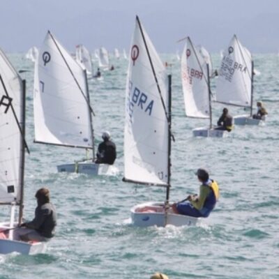 Itaparica sedia principal competição de vela de base do país, que movimenta o turismo náutico