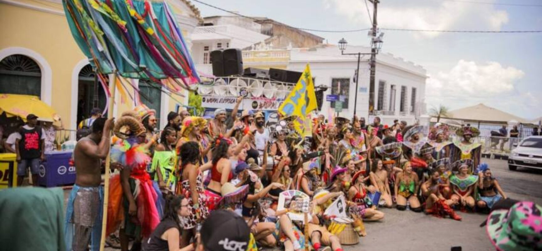 Pré-Carnaval movimenta bairros de Salvador e cidades do interior da Bahia