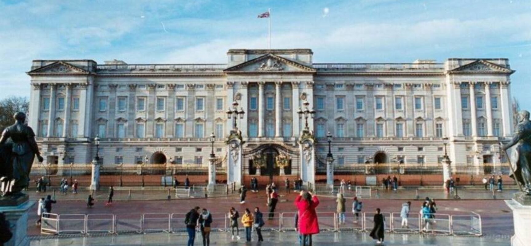 Ex-príncipe Andrew é preso no Reino Unido em investigação do caso Epstein