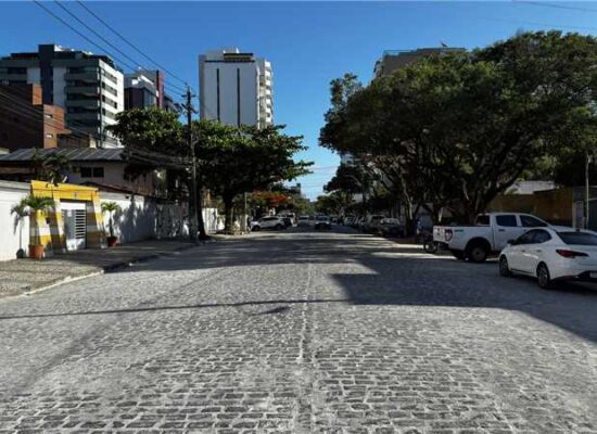 Av. Vereador Marcus Paiva recebe modernização na iluminação e reassentamento de paralelo