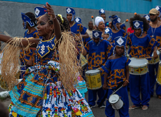 Cores da África: Bloco Vunje celebra ancestralidade negra no Carnaval de Ilhéus