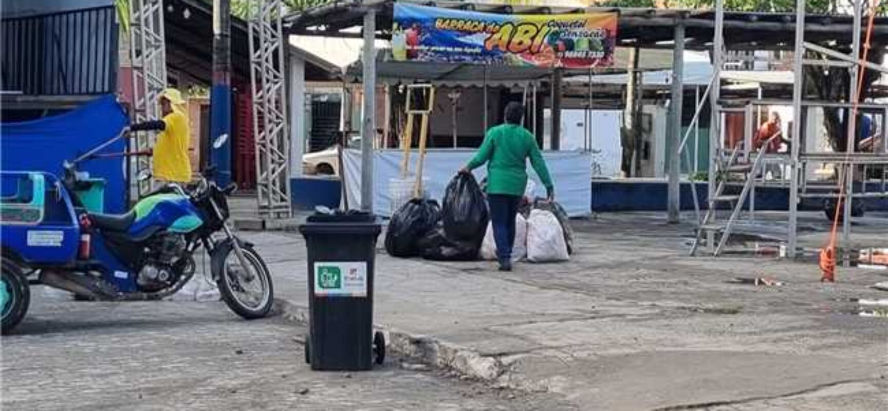 Prefeitura de Ilhéus finaliza operação de limpeza e garante ordem nas vias após o Carnaval 2026