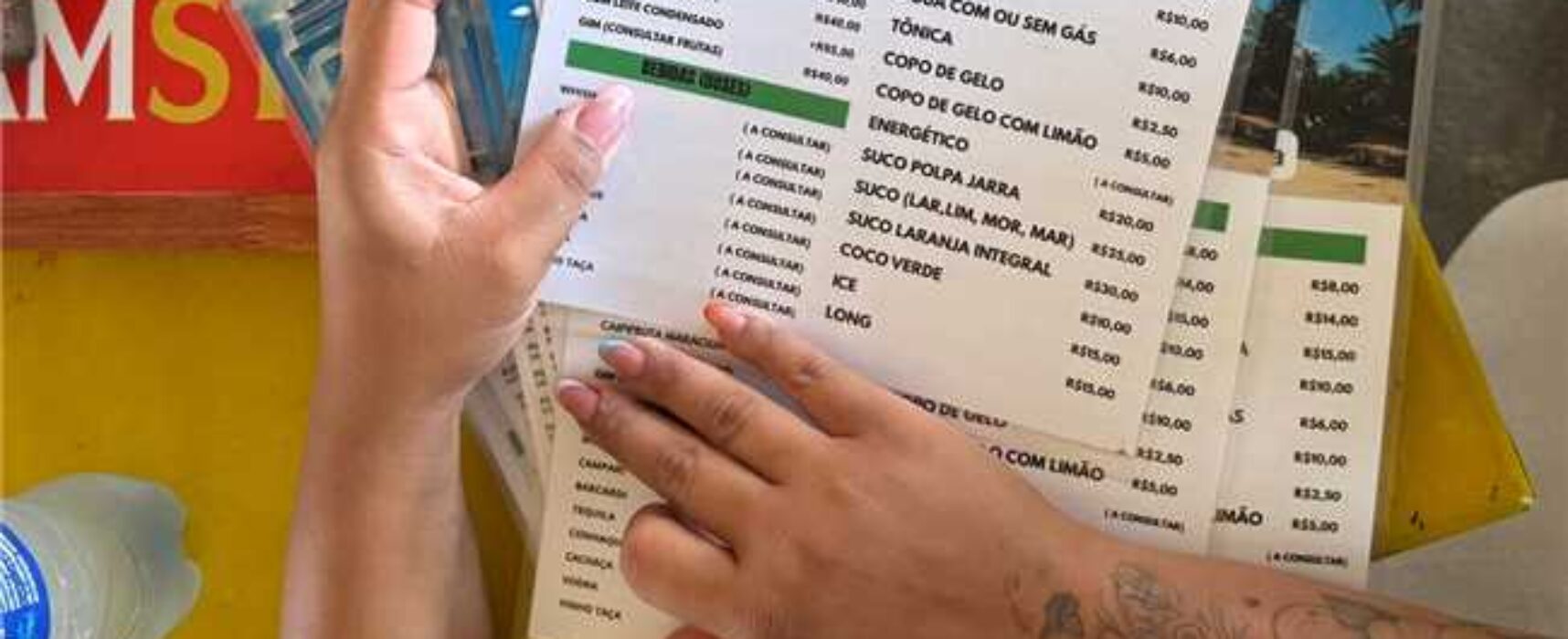 Procon de Ilhéus intensifica fiscalização nas praias e identifica irregularidades no Cururupe