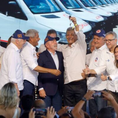 Bahia recebe mais de R$ 300 milhões em investimentos do PAC Saúde com entrega de veículos e equipamentos