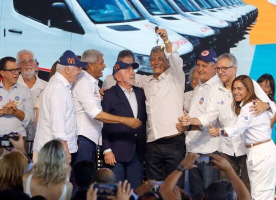 Bahia recebe mais de R$ 300 milhões em investimentos do PAC Saúde com entrega de veículos e equipamentos
