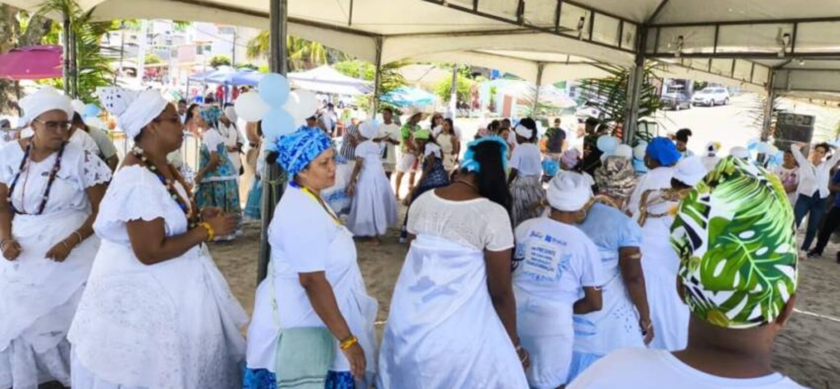 Mais de 200 representantes de terreiros de Itabuna participam da Festa de Iemanjá em Ilhéus