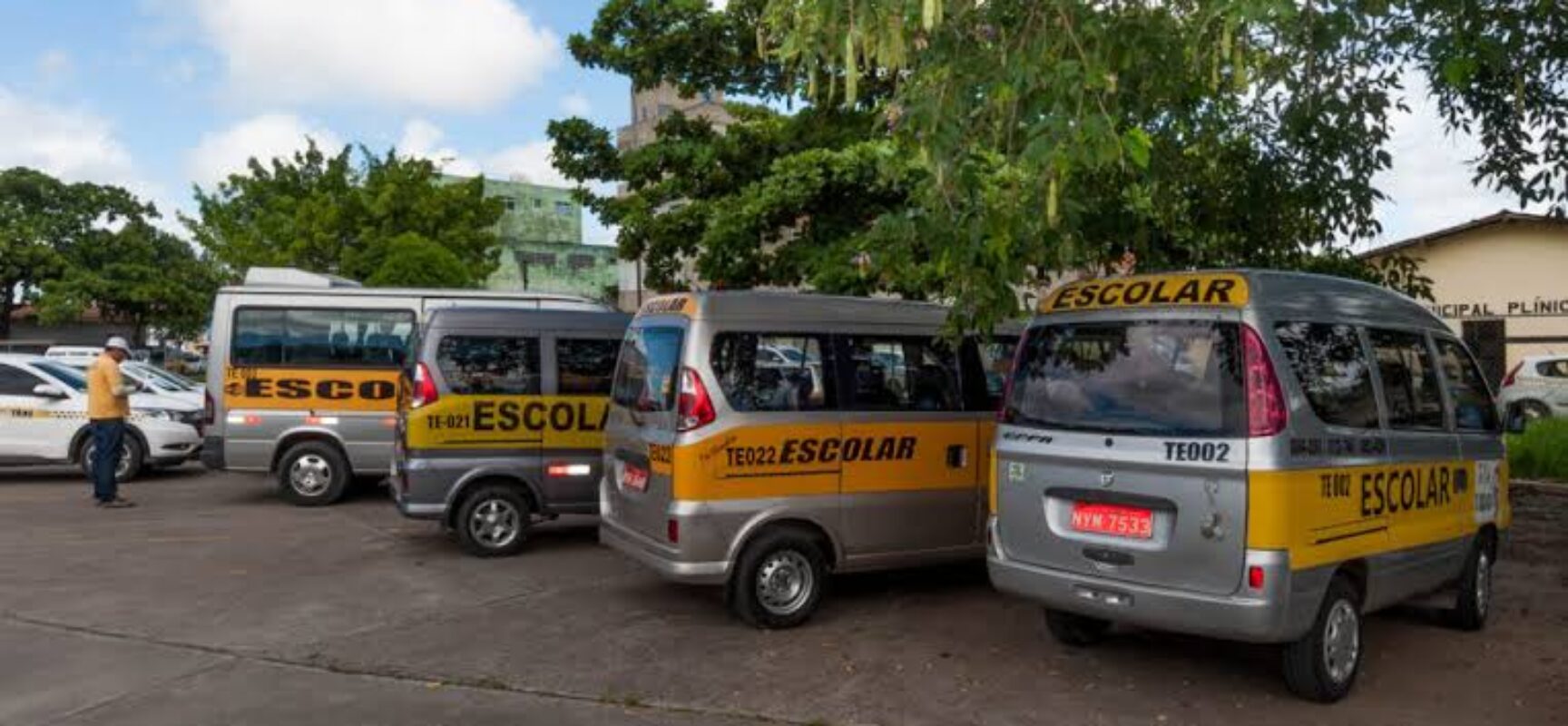 Prefeitura de Itabuna promove curso de capacitação e vistoria vans e veículos do transporte escolar