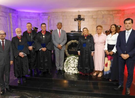 Governador prestigia cerimônia de posse da nova mesa diretora do Tribunal de Justiça da Bahia