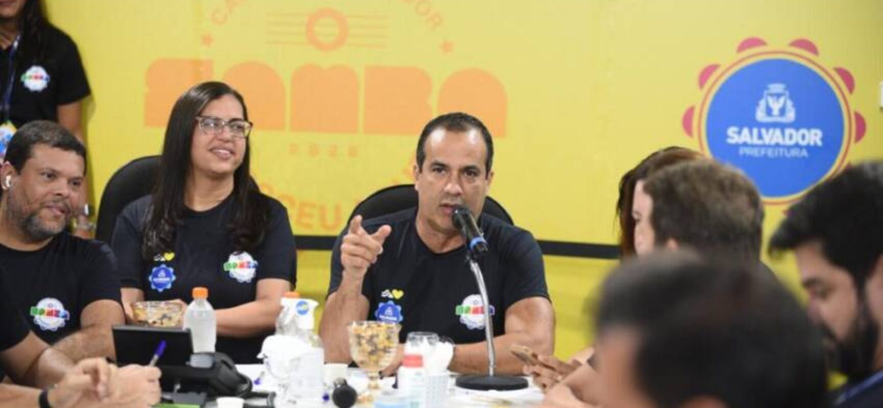 Segundo dia de Carnaval teve público superior a 1,5 milhão de foliões nos principais circuitos, diz Bruno Reis