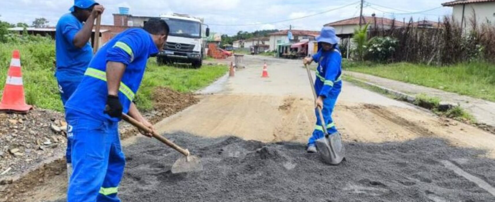 Prefeitura de Itabuna vistoria telhado que cedeu em bloco residencial no condomínio Jubiabá