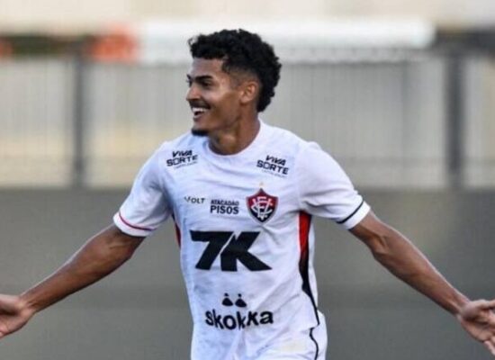 Vitória vence o fraco Barcelona de Ilhéus e assume vice-liderança do Baianão